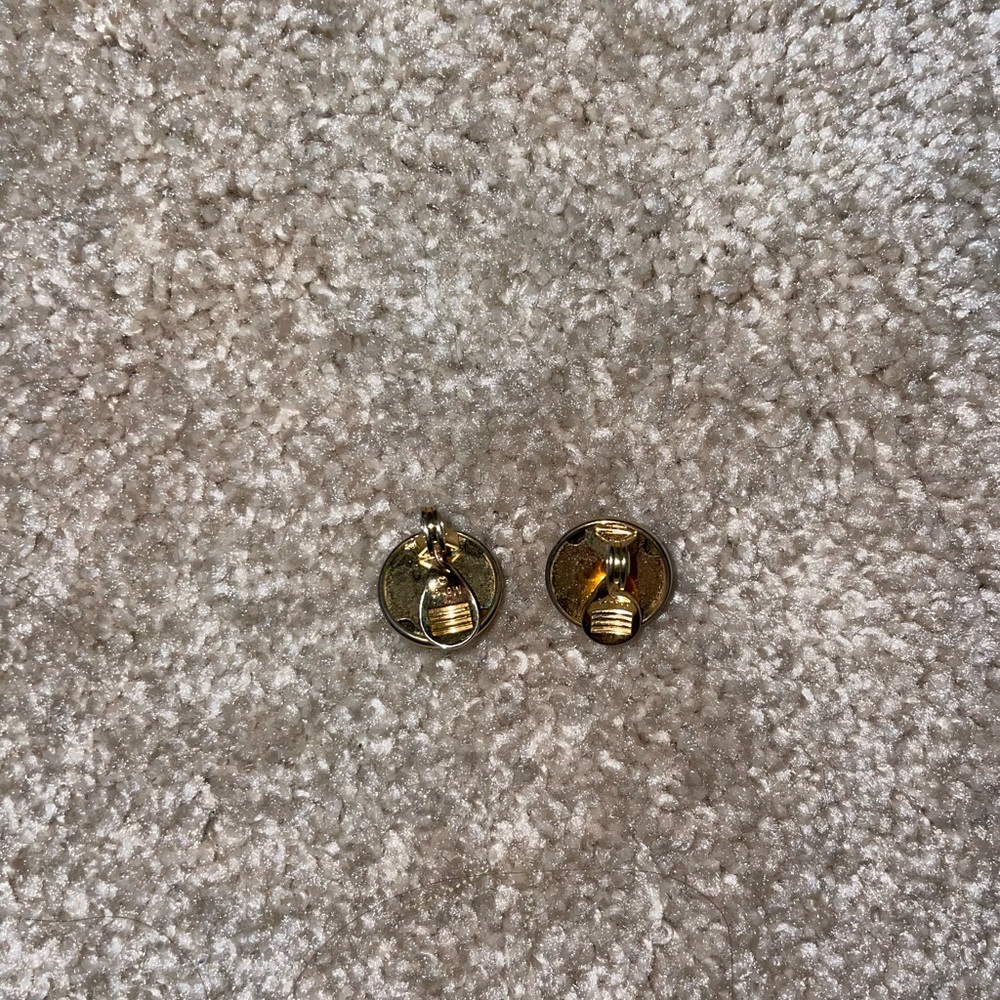 Vintage 50’s Gold Round Stud Clip-on Earrings - Picture 4 of 7